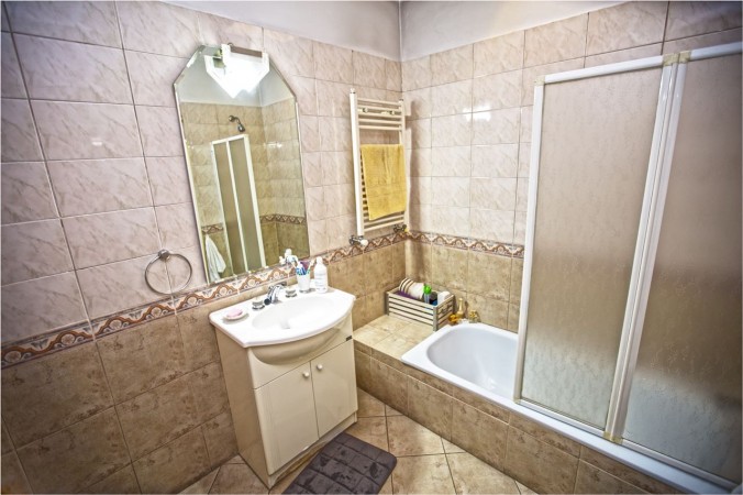 CASA CON DETALLES DE CATEGORIA Y TECNOLOGIA