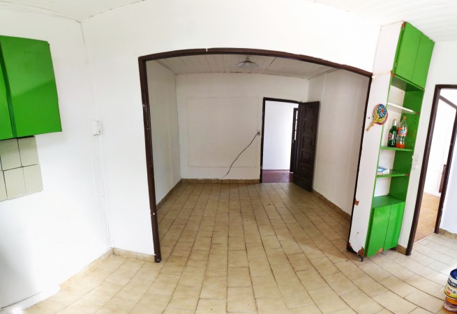 CASA 3 AMBIENTES CON ESTRADA PARA 1 AUTO