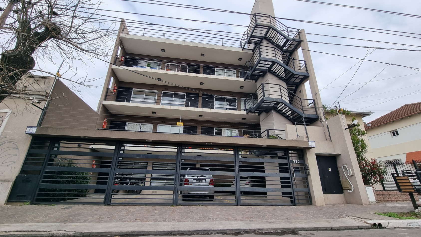 MONOAMBIENTE CON PATIO