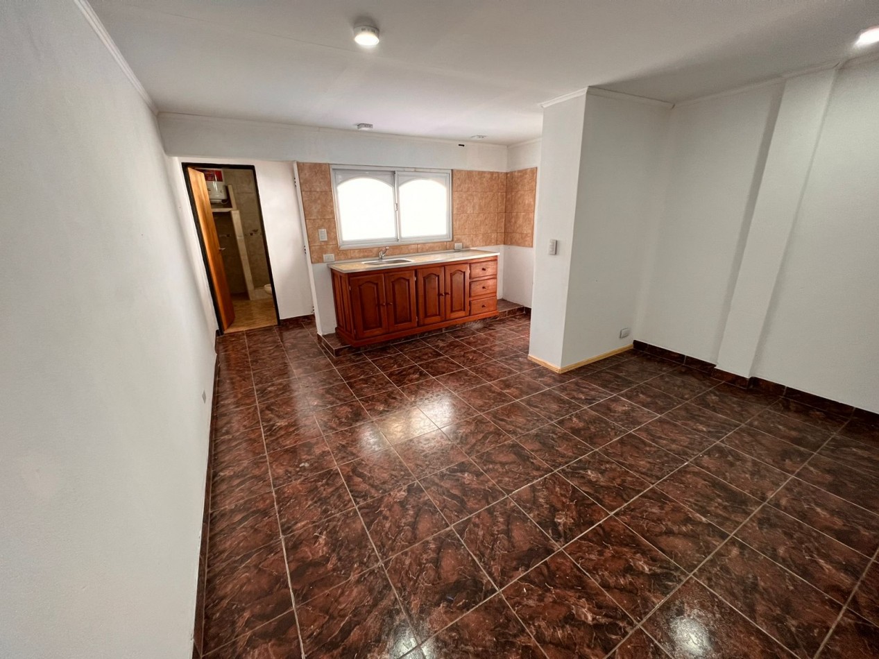 DEPARTAMENTO 3 AMBIENTES CON PATIO