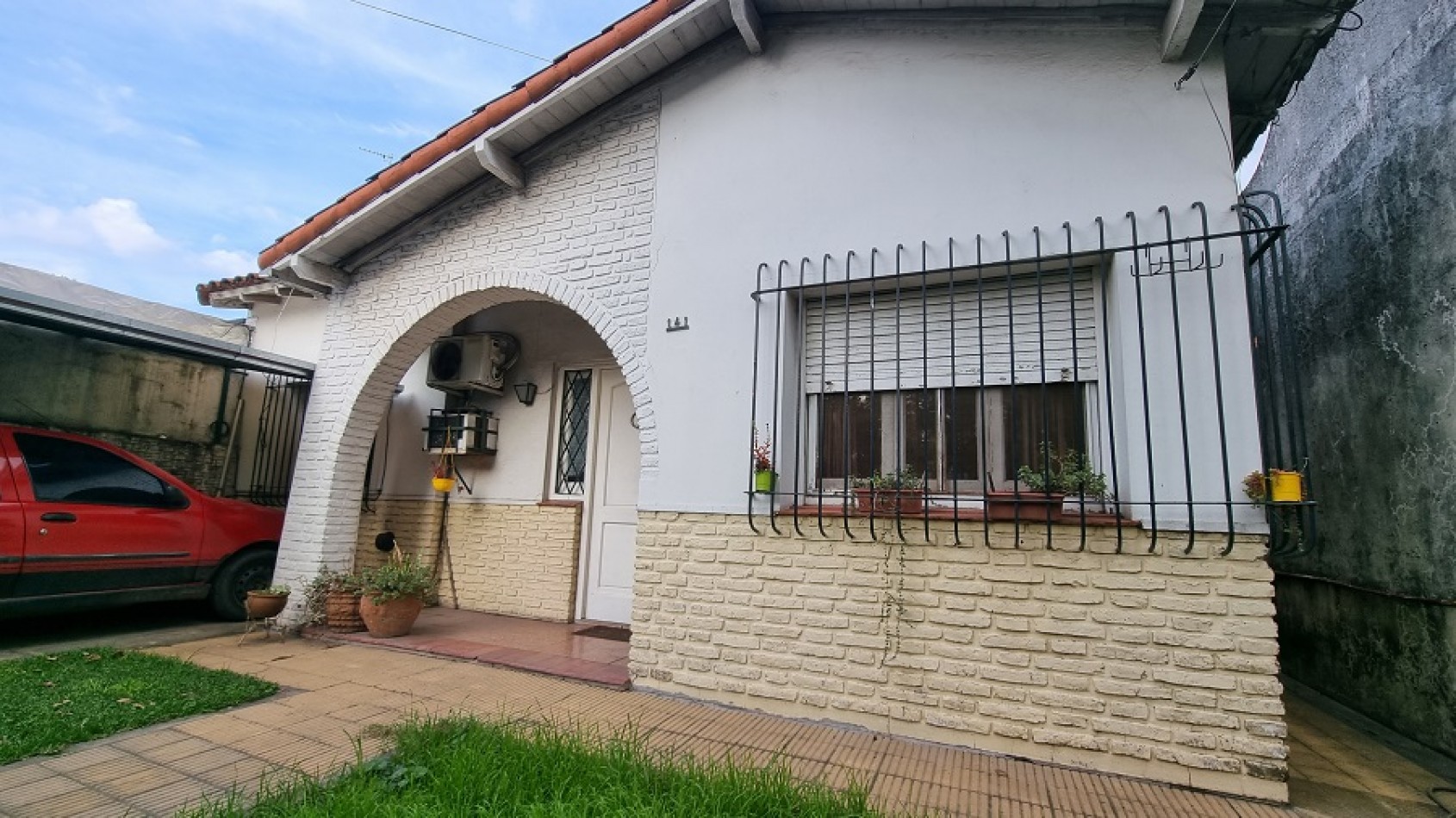 Foto Casa en Venta en Burzaco, Buenos Aires - U$D 84.999 - pix92645181 - BienesOnLine