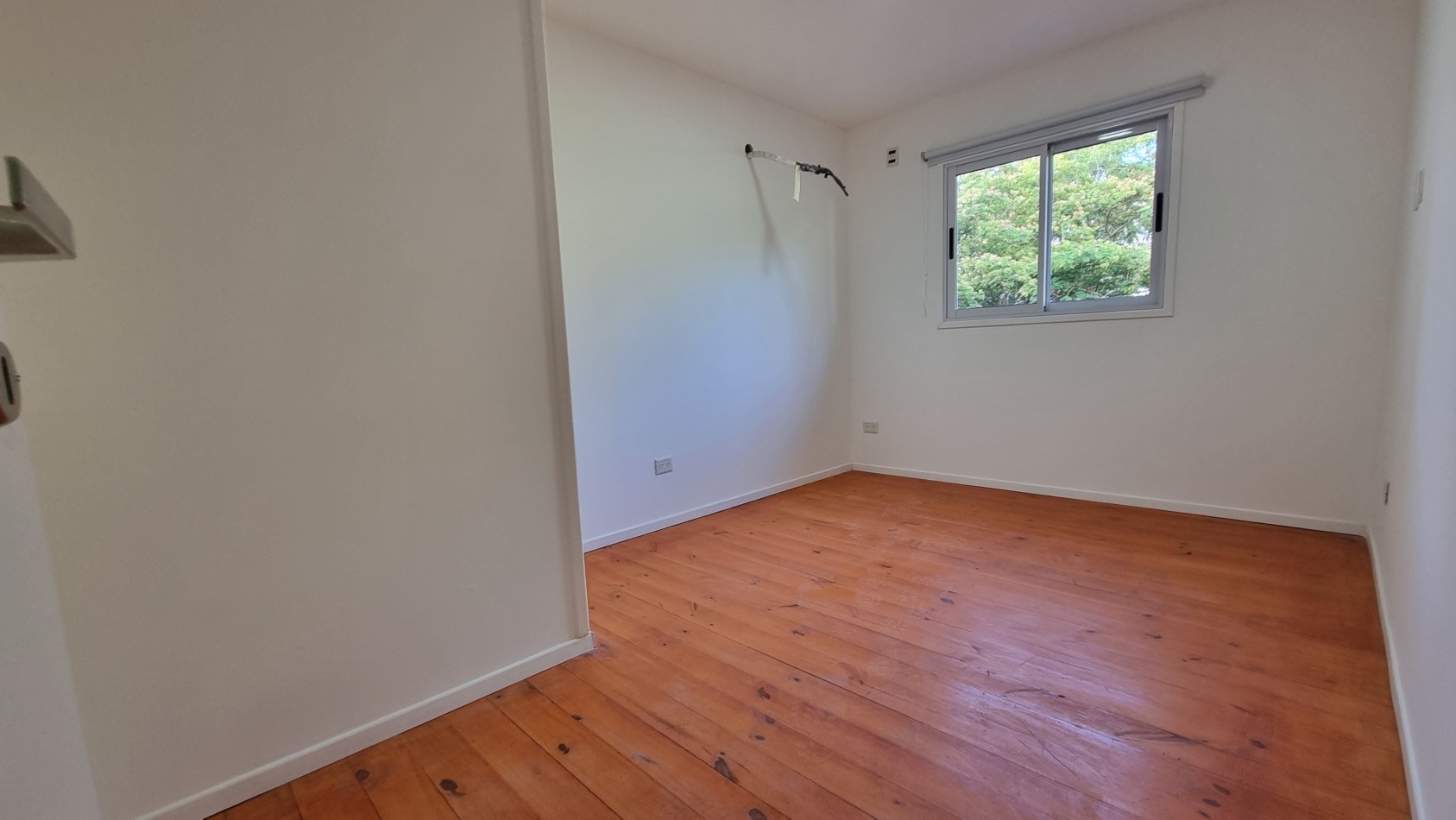 DUPLEX 3 AMBIENTES CON ENTRADA DE AUTO 