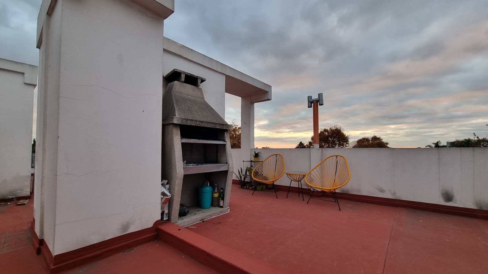 DEPARTAMENTO CON TERRAZA PROPIA