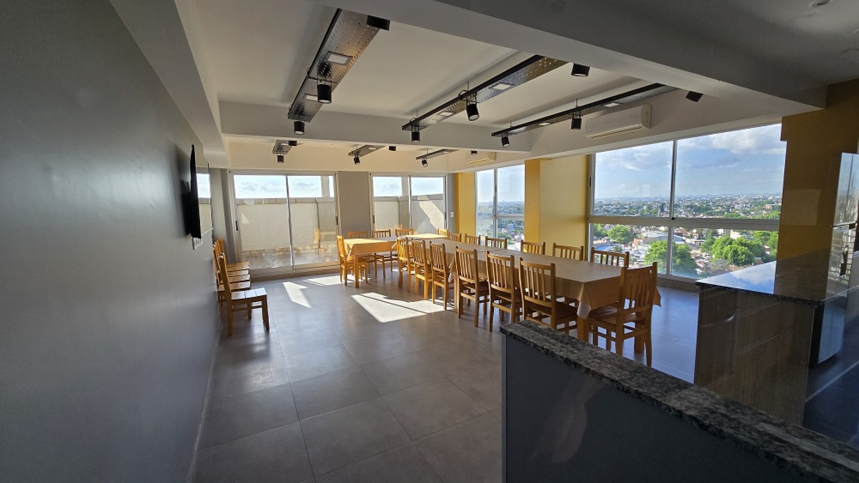 2 AMBIENTES CON COCHERA FULL AMENITIES