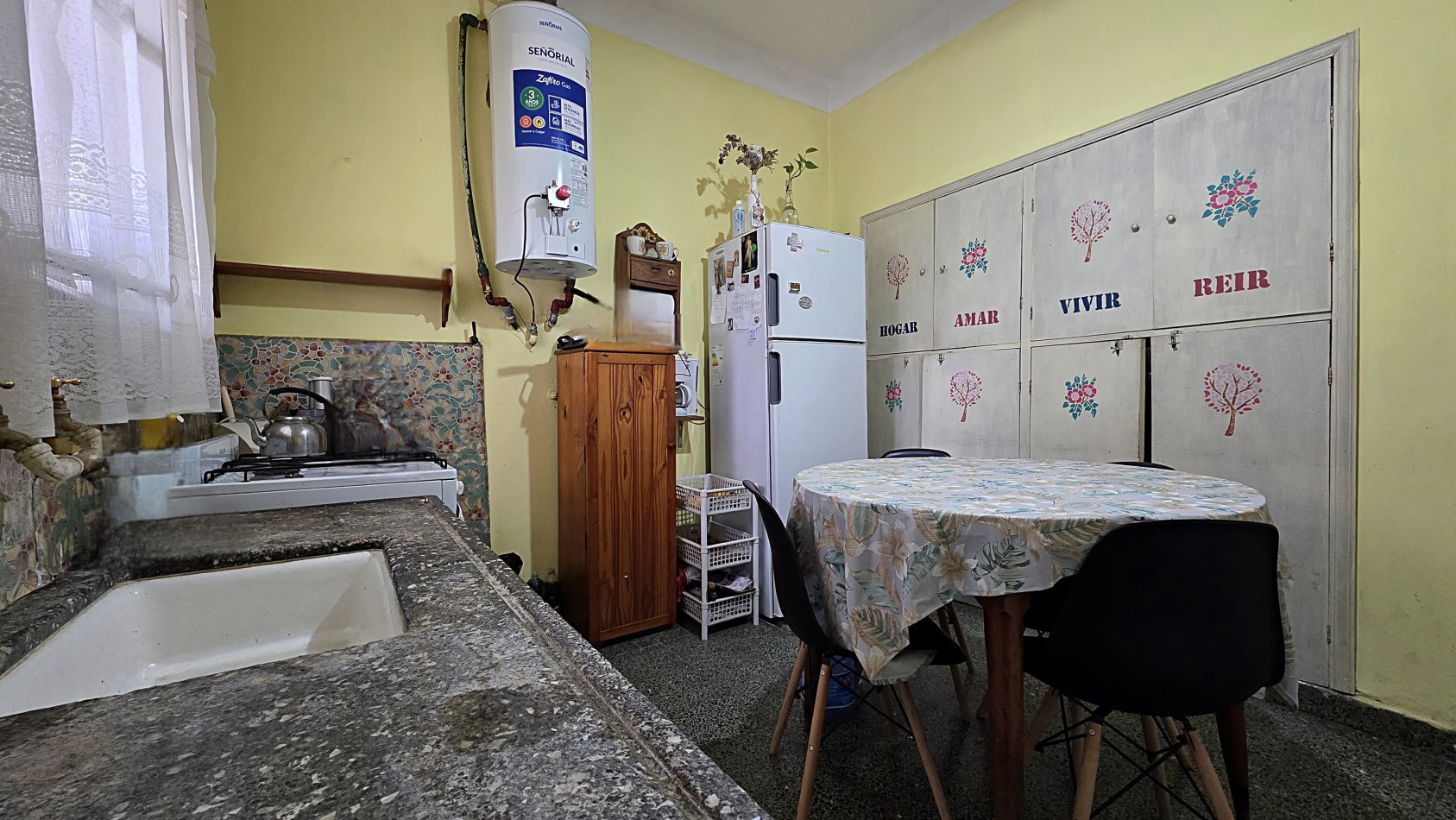 CASA MUY BUEN BARRIO