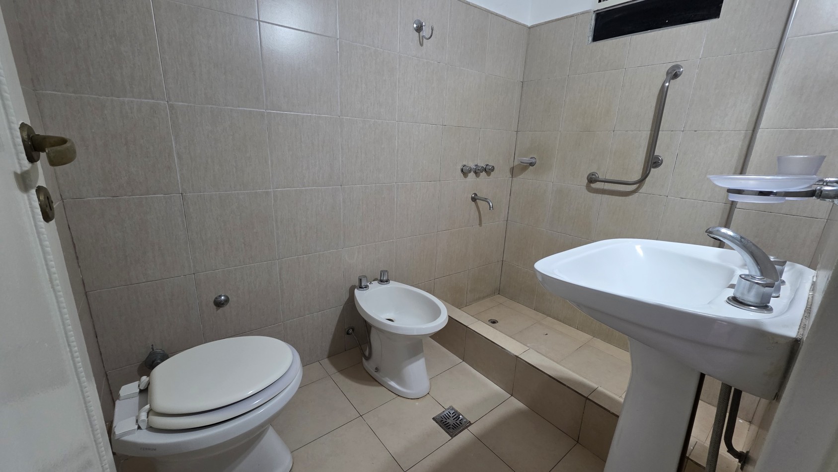 2 AMB APTO PROFESIONAL/COMERCIAL O VIVIENDA