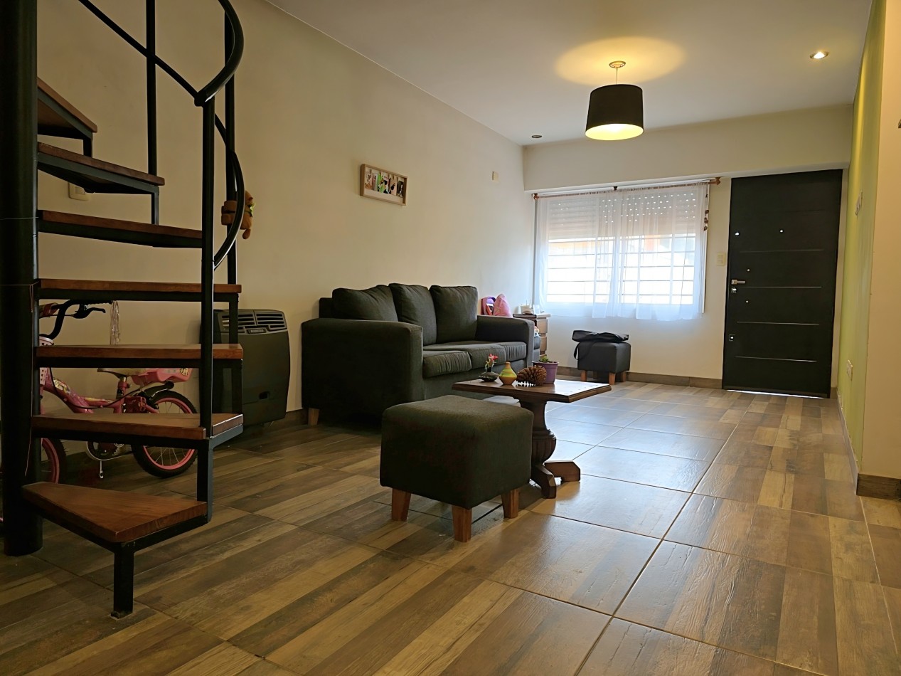 CASA CON PARQUE Y POSIBILIDAD DE FINANCIACION
