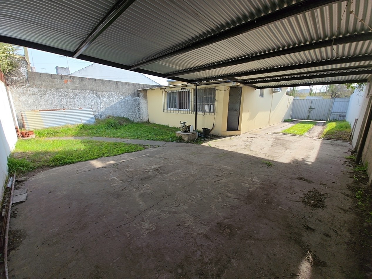 CASA O CONSULTORIO EN EXCELENTE UBICACION
