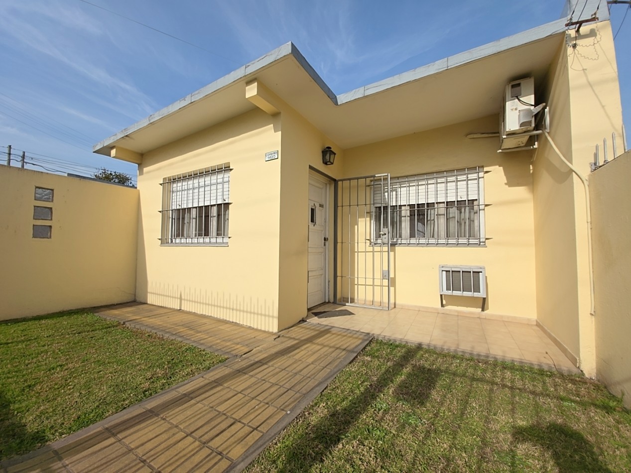 CASA O CONSULTORIO EN EXCELENTE UBICACION