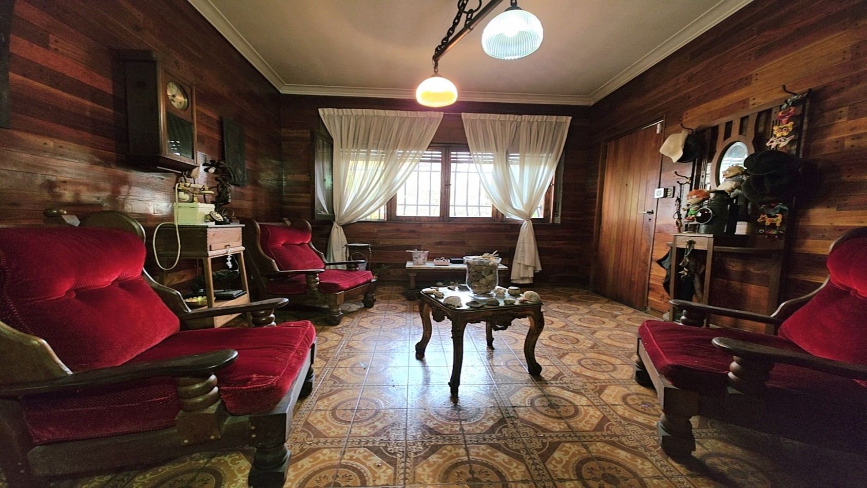CASA CON JARDIN, PISCINA Y QUINCHO