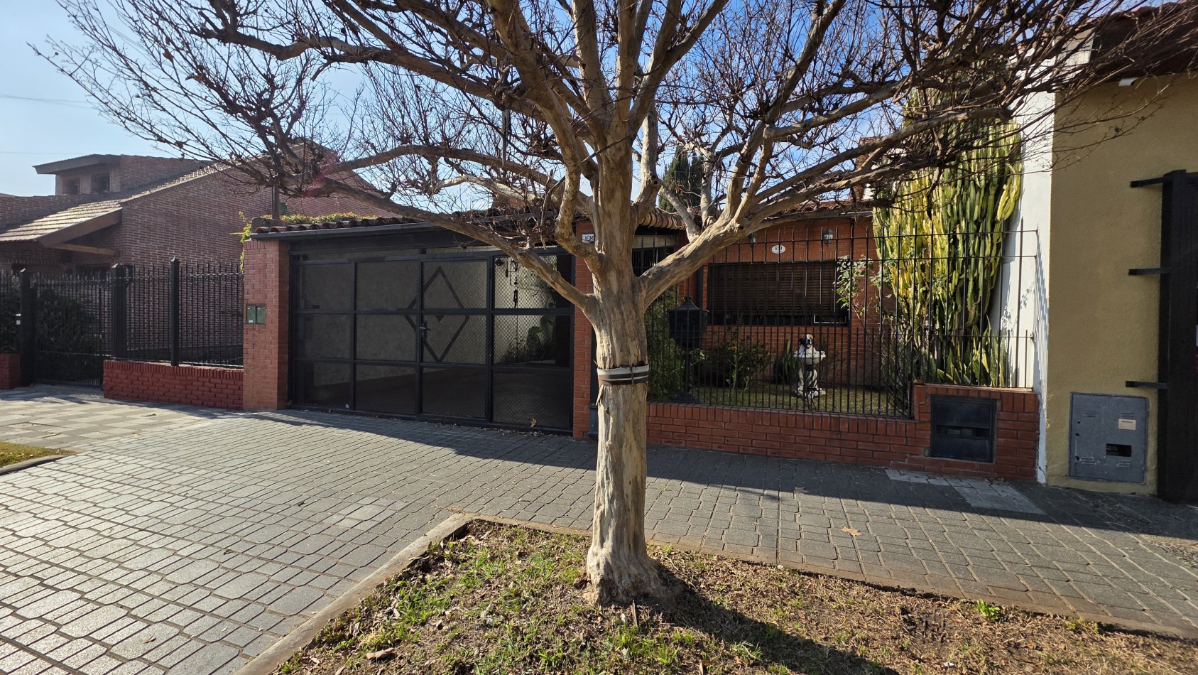 CASA CON JARDIN, PISCINA Y QUINCHO