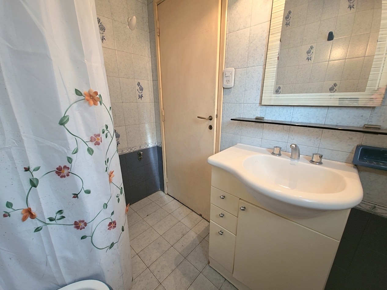 CASA CON JARDIN, PISCINA Y QUINCHO