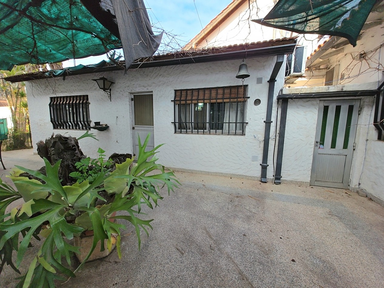 CASA CON JARDIN, PISCINA Y QUINCHO