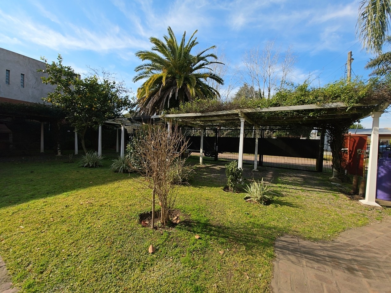 OPORTUNIDAD DE INVERSION, COMPLEJO DE 5 CABAÑAS A METROS DE LA LAGUNA + POSIBILIDAD DE CASA LINDERA