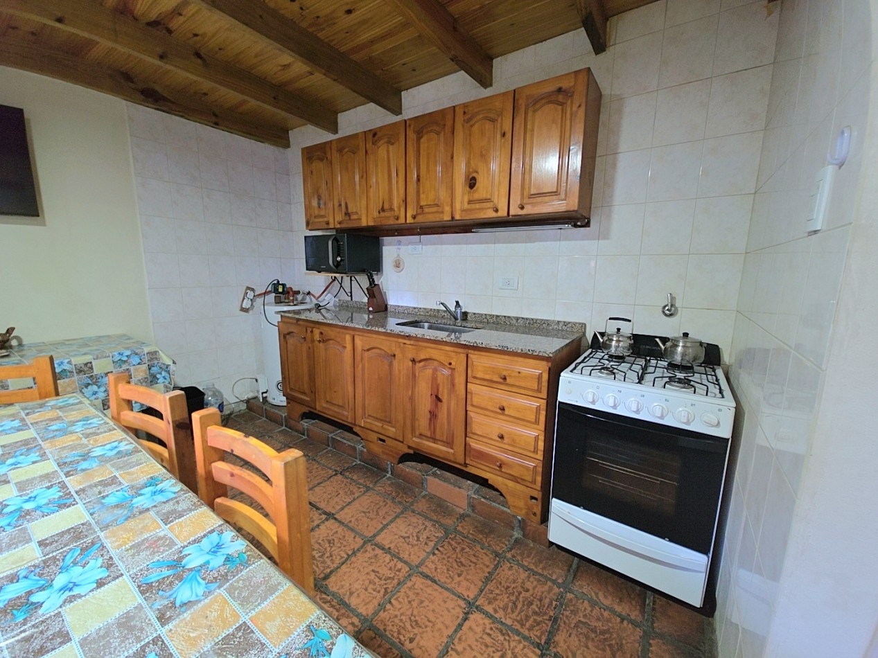 CASA EN 2 PLANTAS 5 AMBIENTES