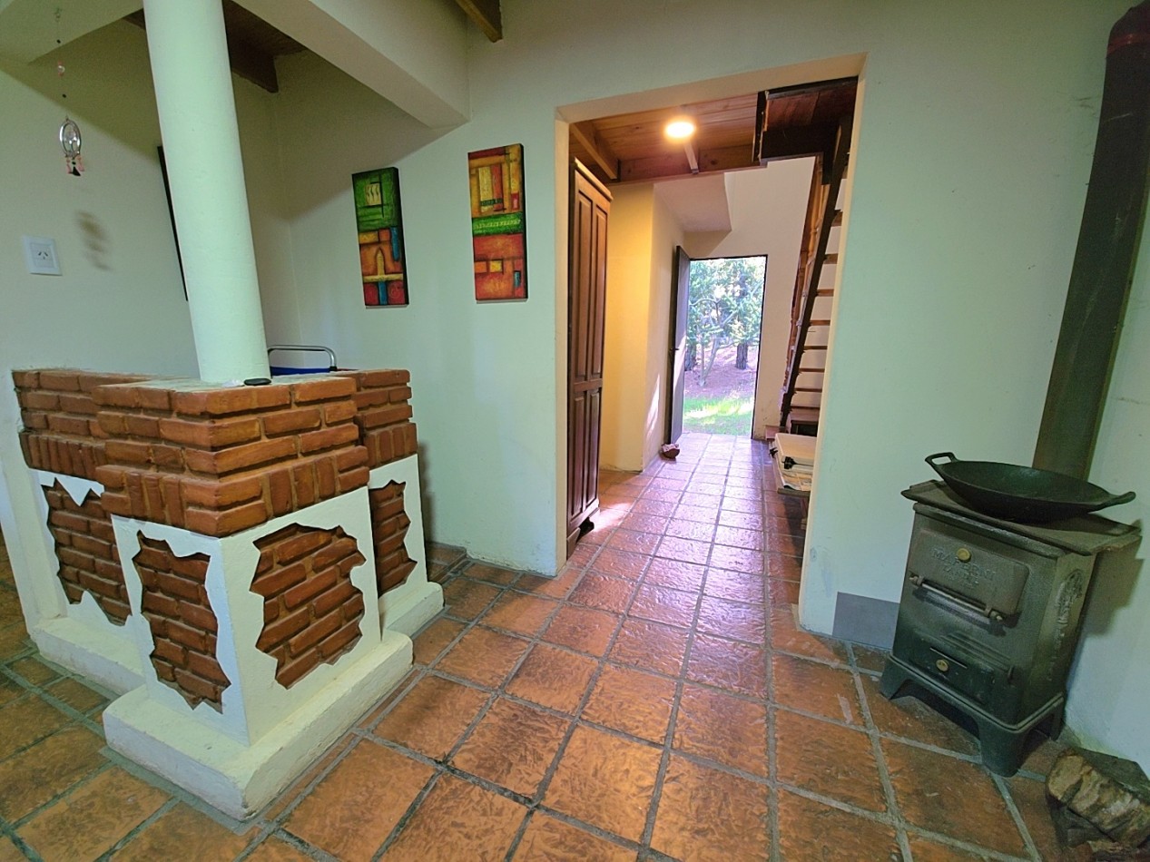CASA EN 2 PLANTAS 5 AMBIENTES
