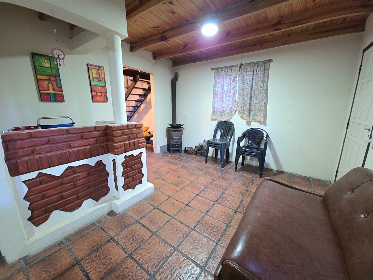 CASA EN 2 PLANTAS 5 AMBIENTES