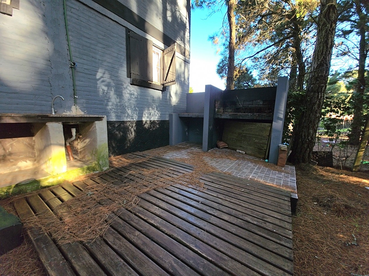 CASA EN 2 PLANTAS 5 AMBIENTES