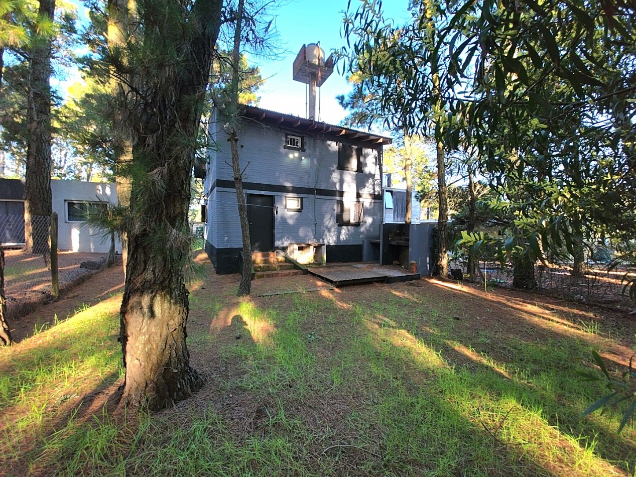 CASA EN 2 PLANTAS 5 AMBIENTES