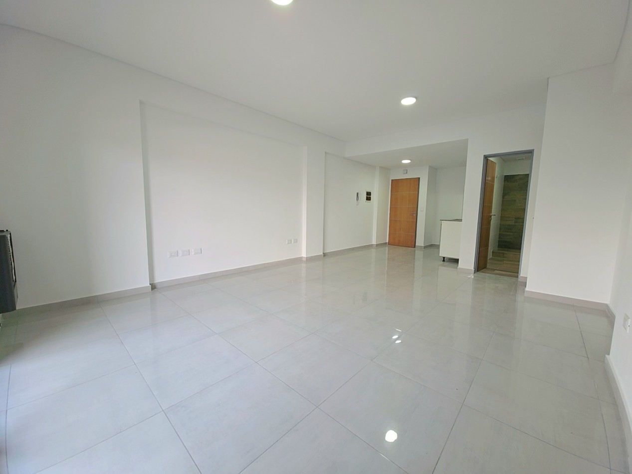 DEPARTAMENTO DE CATEGORIA CON COCHERA A ESTRENAR