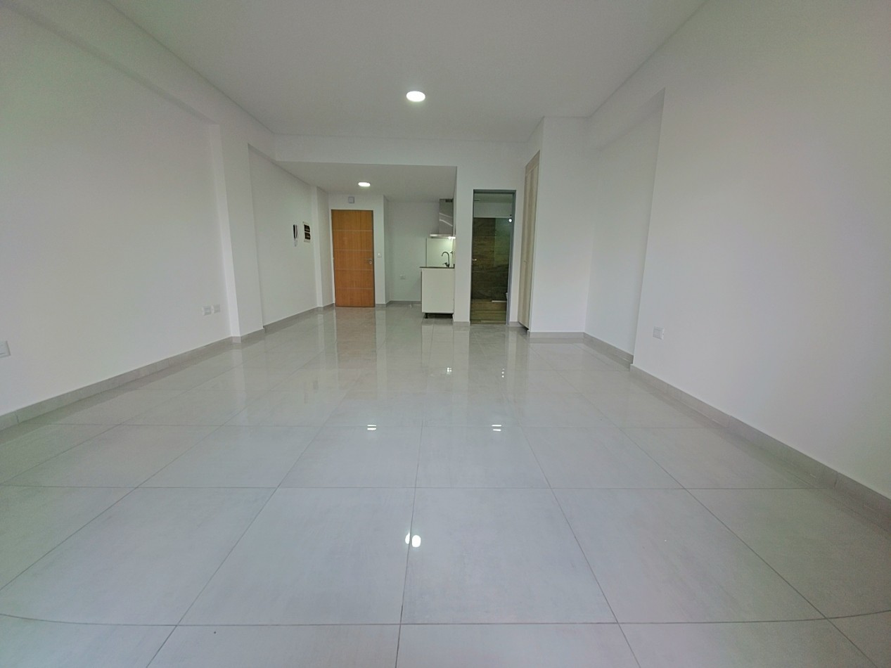 DEPARTAMENTO DE CATEGORIA CON COCHERA A ESTRENAR