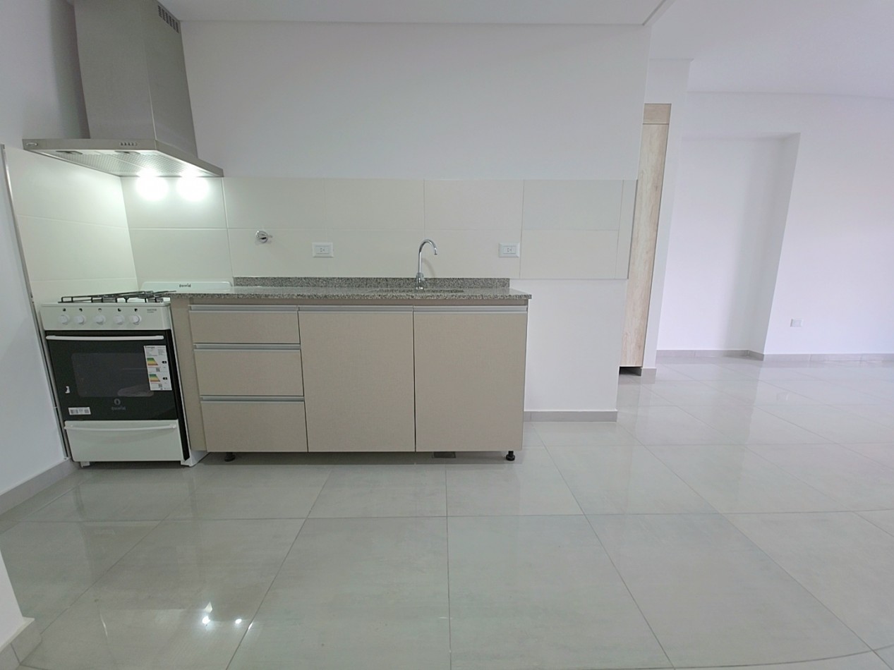 DEPARTAMENTO DE CATEGORIA CON COCHERA A ESTRENAR