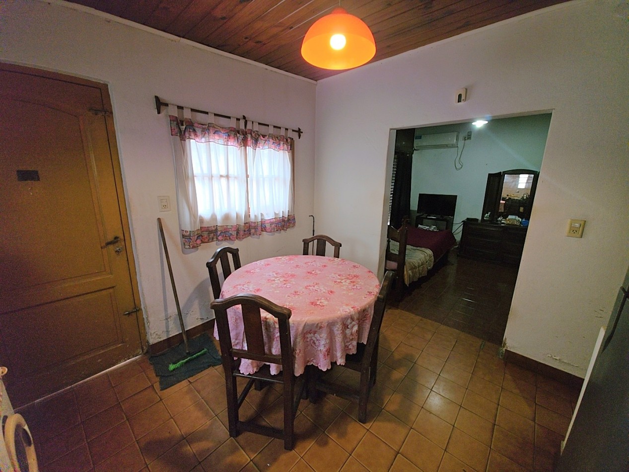 CASA CON GARAGE Y FONDO (apta credito)
