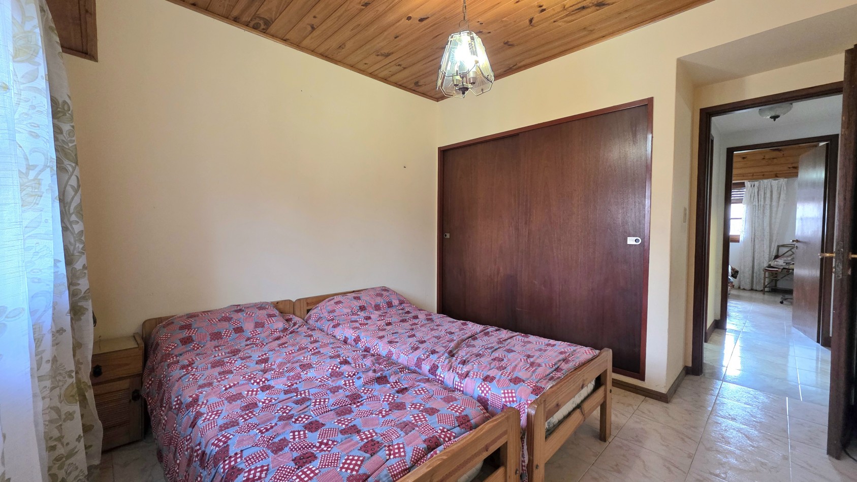 CHALET 4 AMB. CON FONDO (APTA CREDITO)