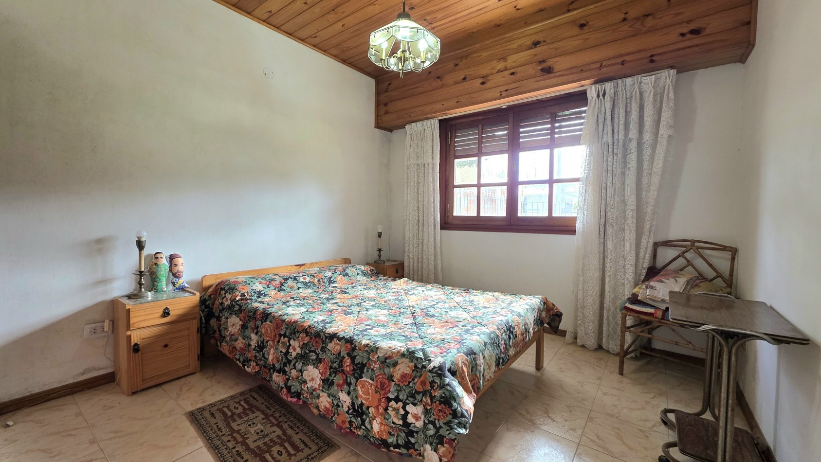 CHALET 4 AMB. CON FONDO (APTA CREDITO)