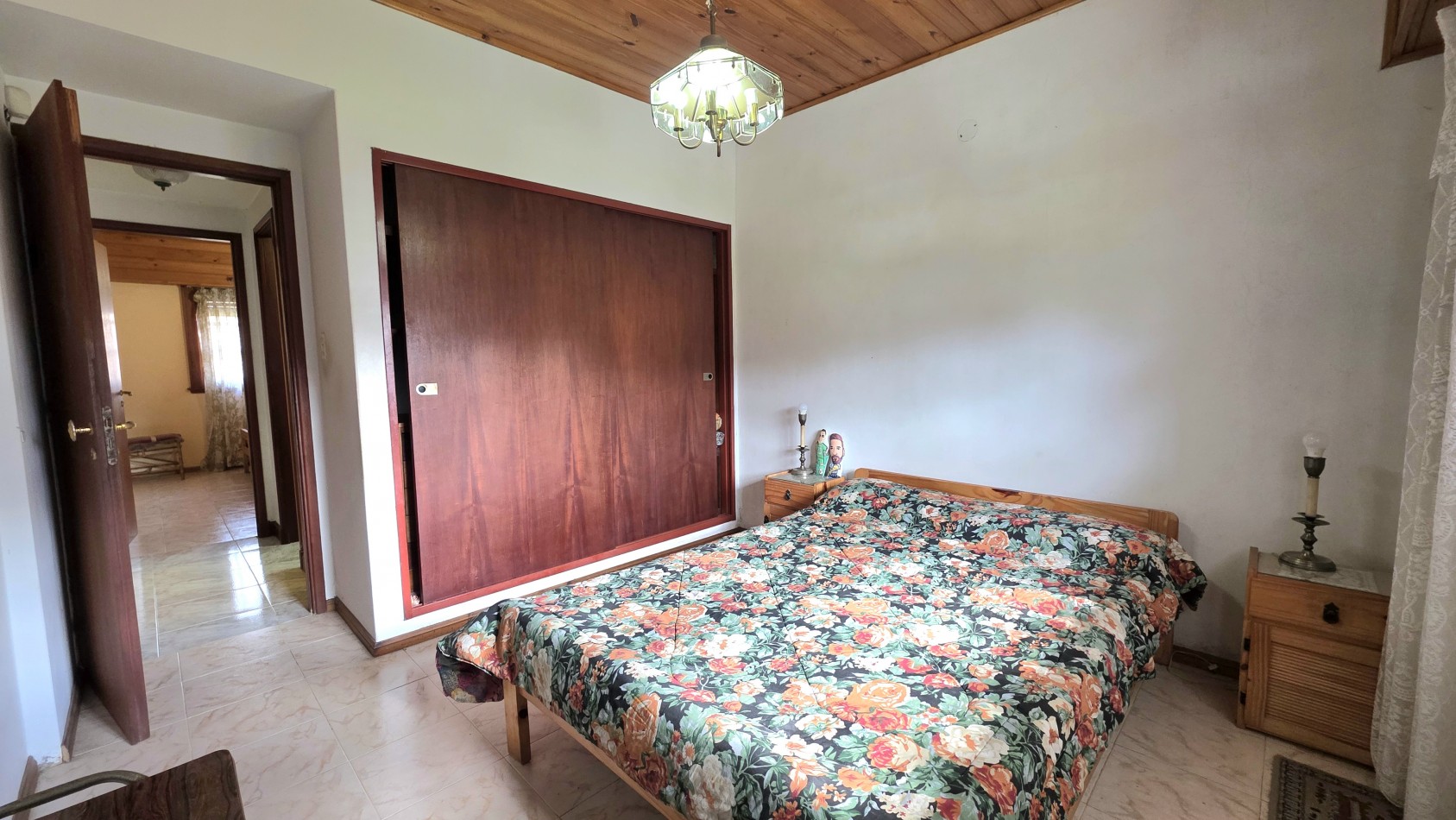 CHALET 4 AMB. CON FONDO (APTA CREDITO)