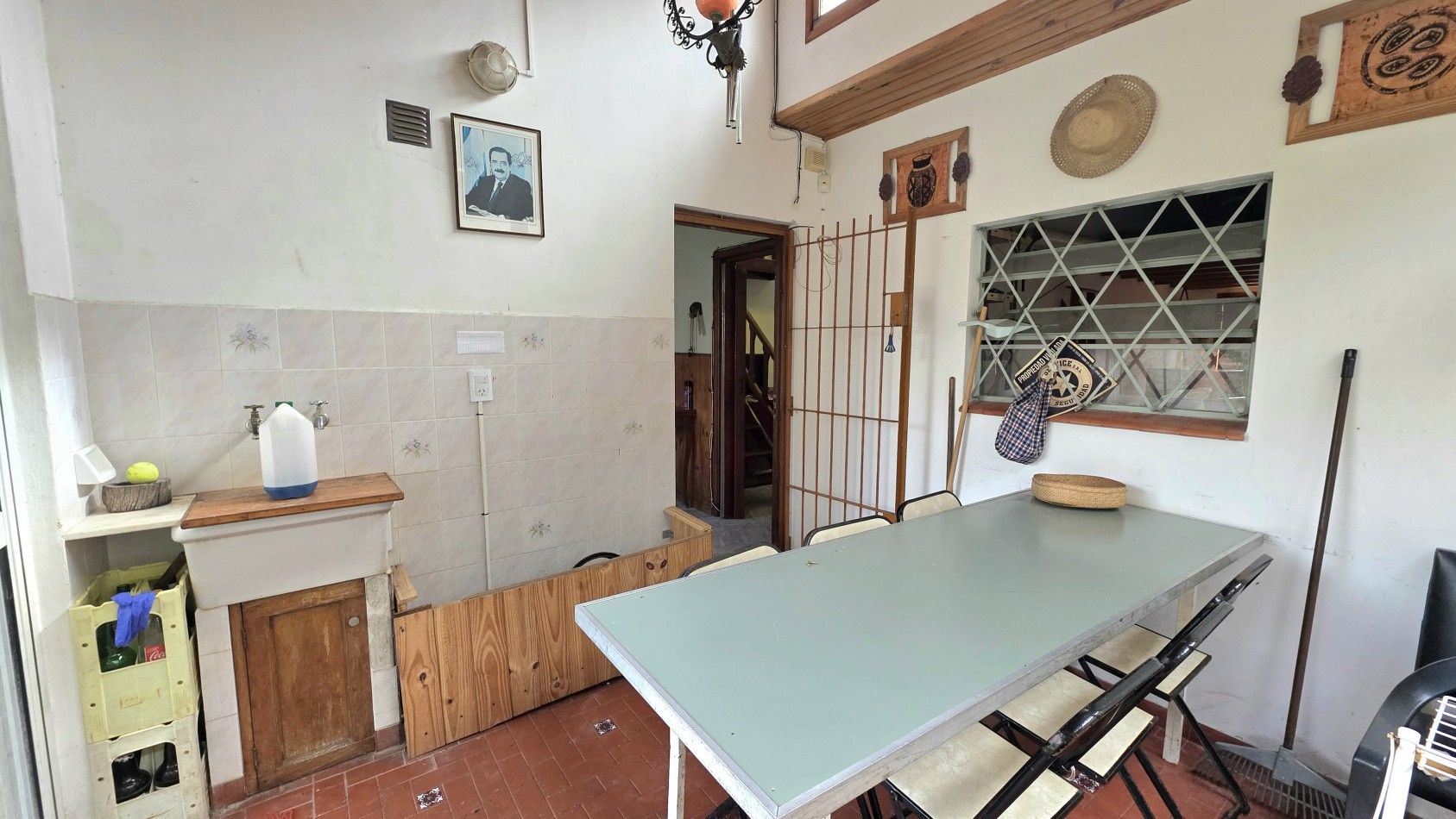 CHALET 4 AMB. CON FONDO (APTA CREDITO)