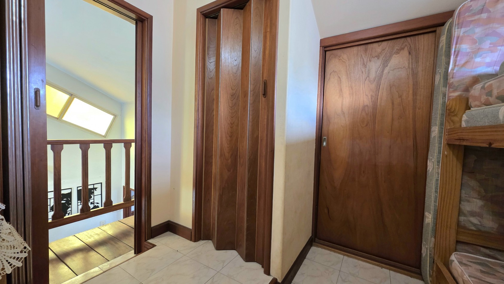 CHALET 4 AMB. CON FONDO (APTA CREDITO)