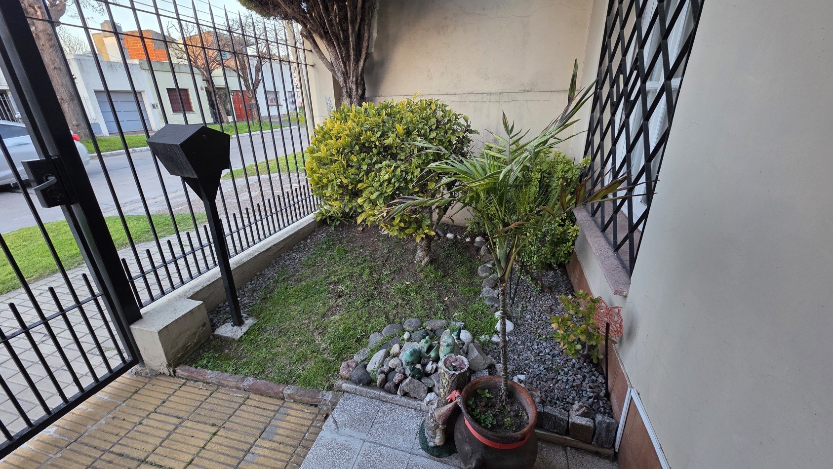 CASA 4 AMBIENTES (APTA CREDTI)