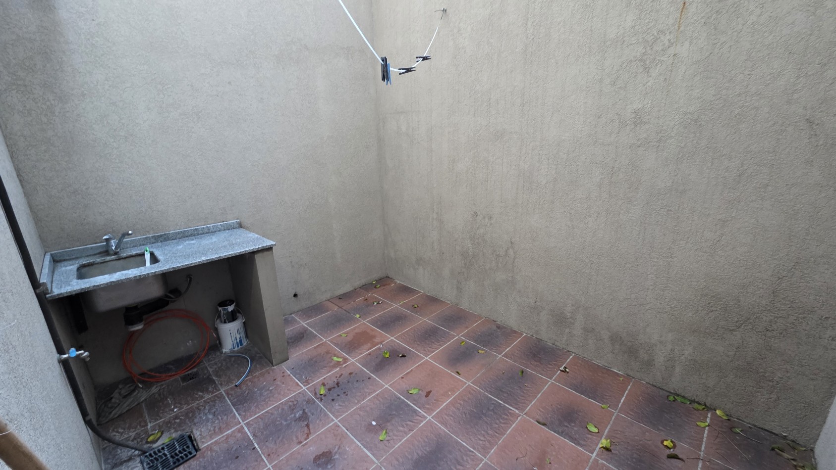 MONOAMBIENTE CON PATIO