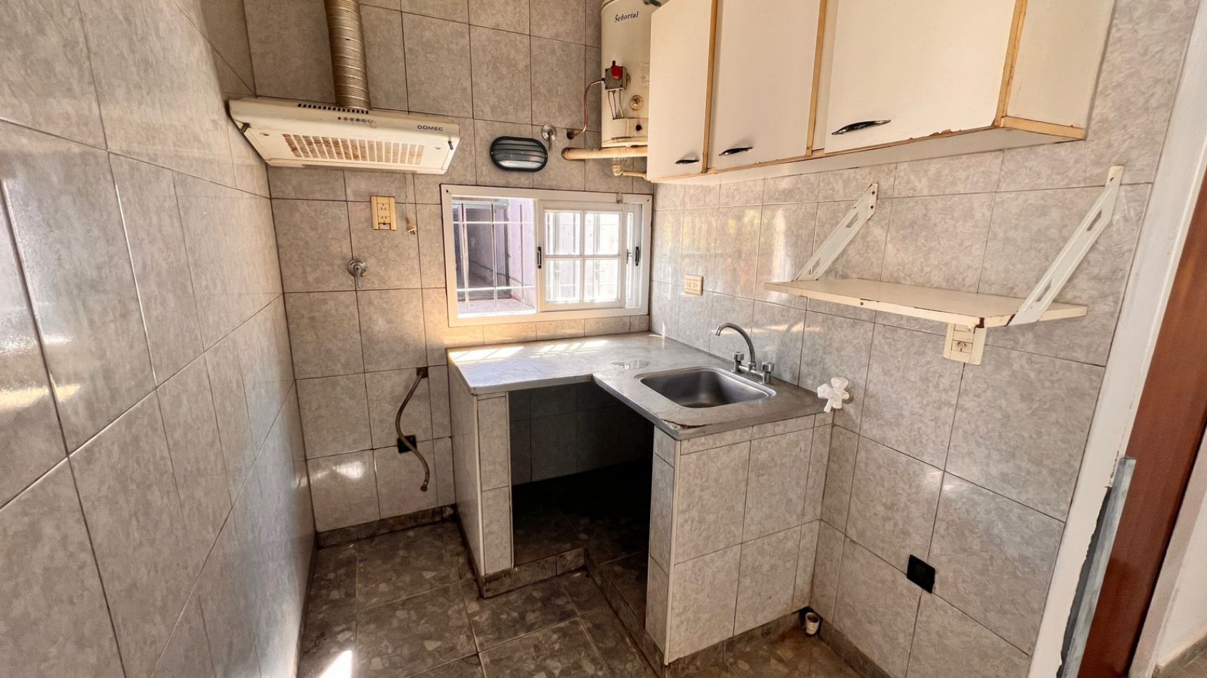 DEPARTAMENTO INTERNO CON PATIO COMUN