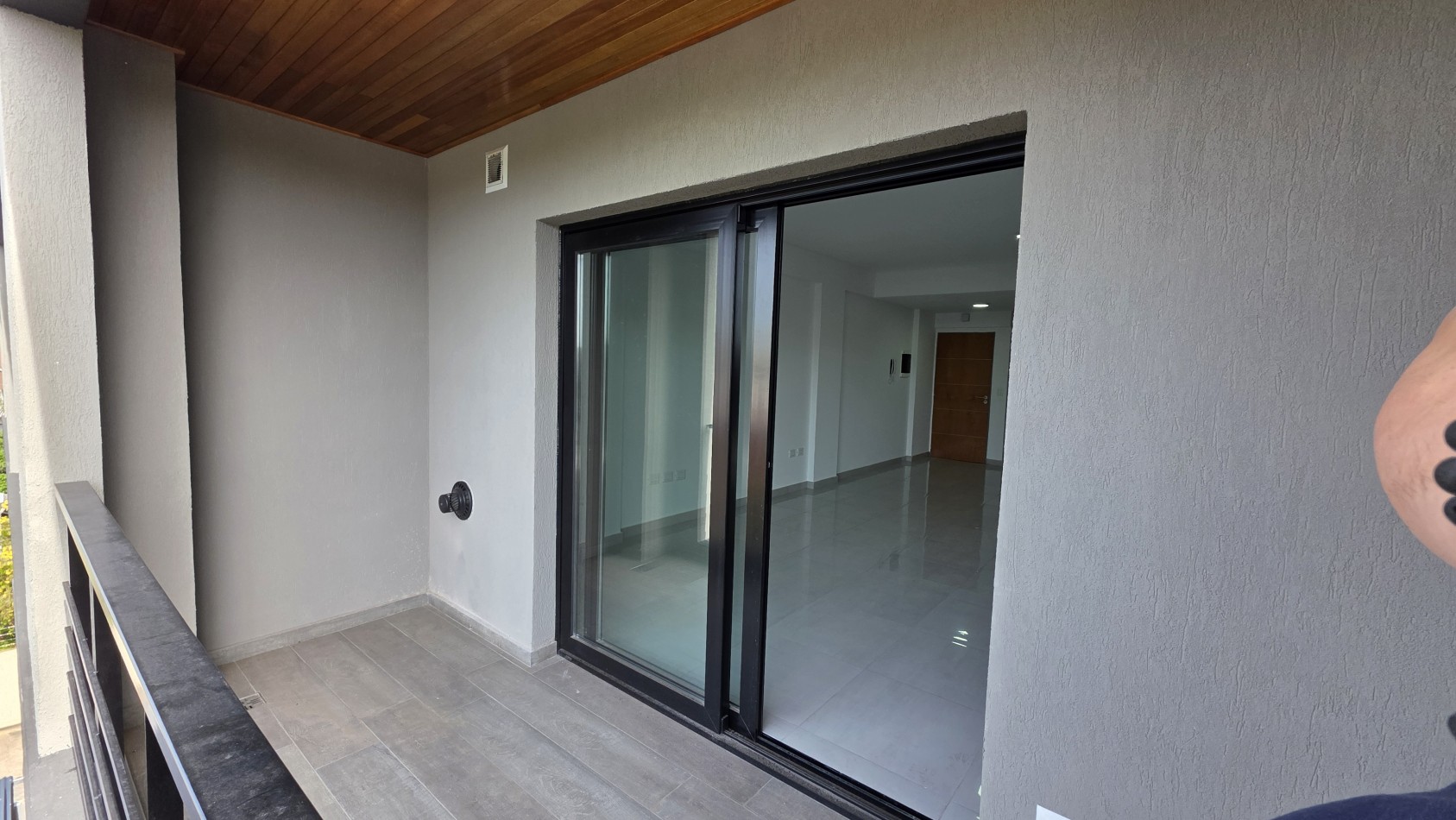 MONOAMBIENTE A ESTRENAR CON COCHERA Y/O CON TERRAZA PROPIA