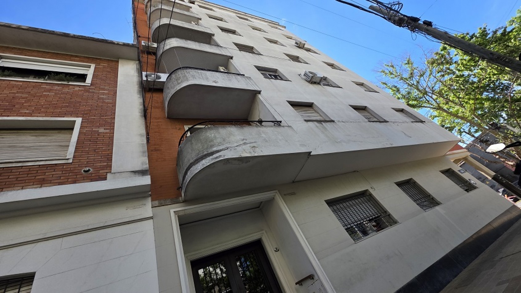 DEPARTAMENTO 4 AMBIENTES RESTAURADO A NUEVO