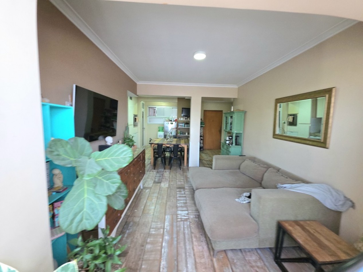 DEPARTAMENTO 4 AMBIENTES RESTAURADO A NUEVO