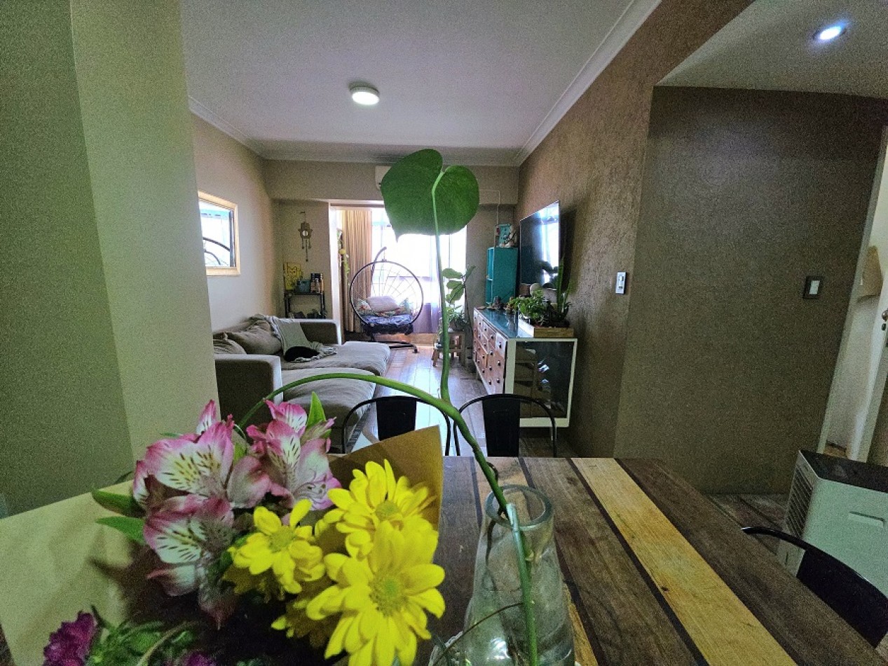 DEPARTAMENTO 4 AMBIENTES RESTAURADO A NUEVO
