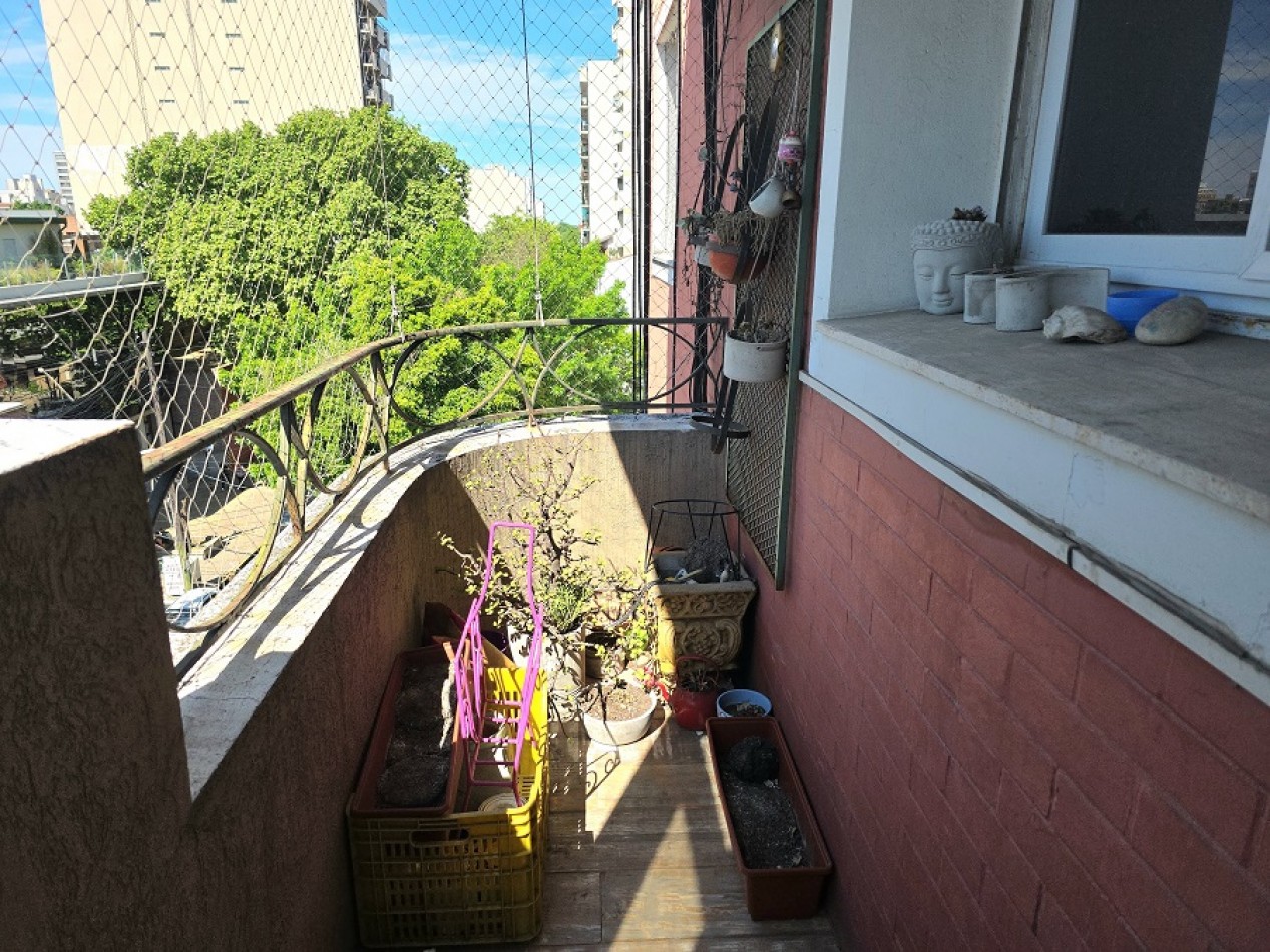 DEPARTAMENTO 4 AMBIENTES RESTAURADO A NUEVO