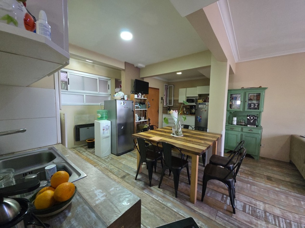 DEPARTAMENTO 4 AMBIENTES RESTAURADO A NUEVO