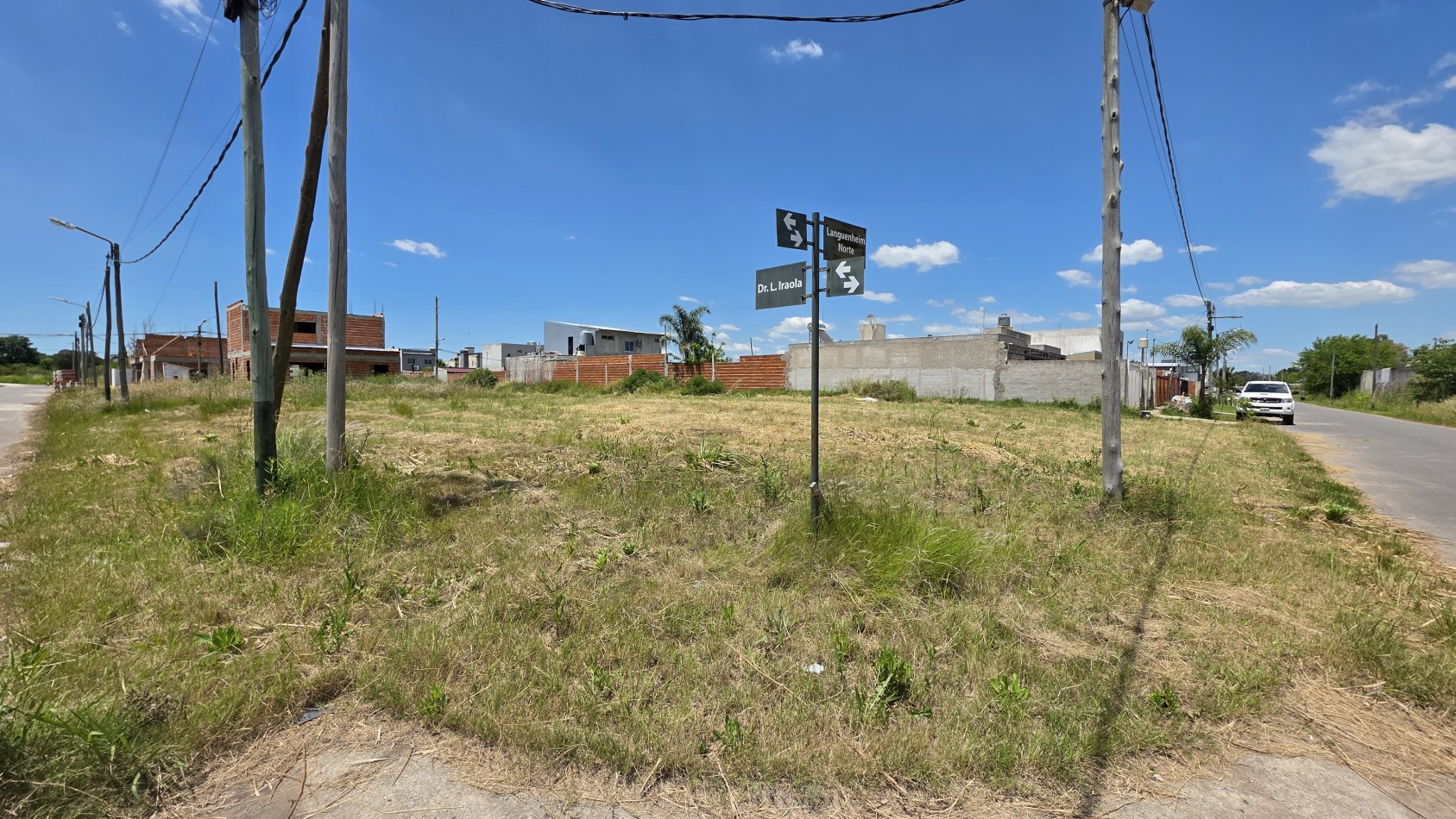 LOTE EN BARRIO SEMICERRADO