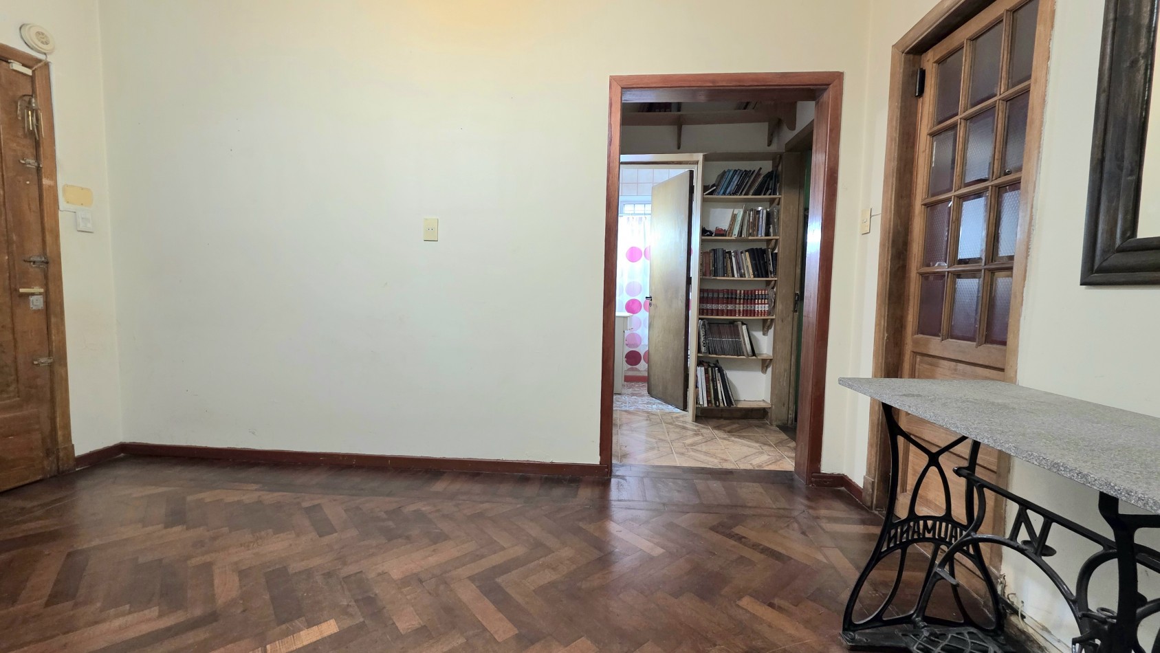 CHALET 3 AMBIENTES CON FONDO Y DEPTO