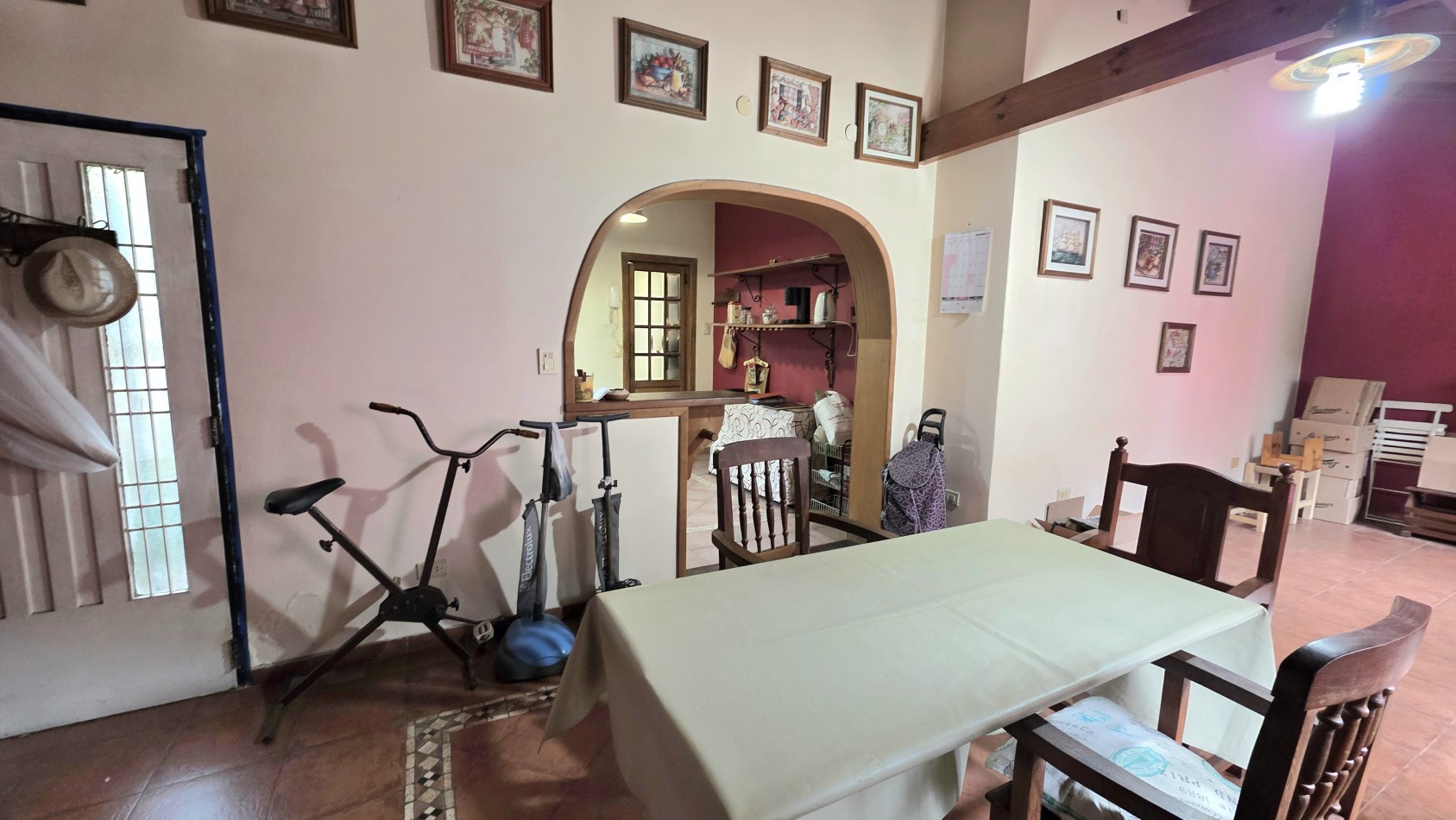 CHALET 3 AMBIENTES CON FONDO Y DEPTO