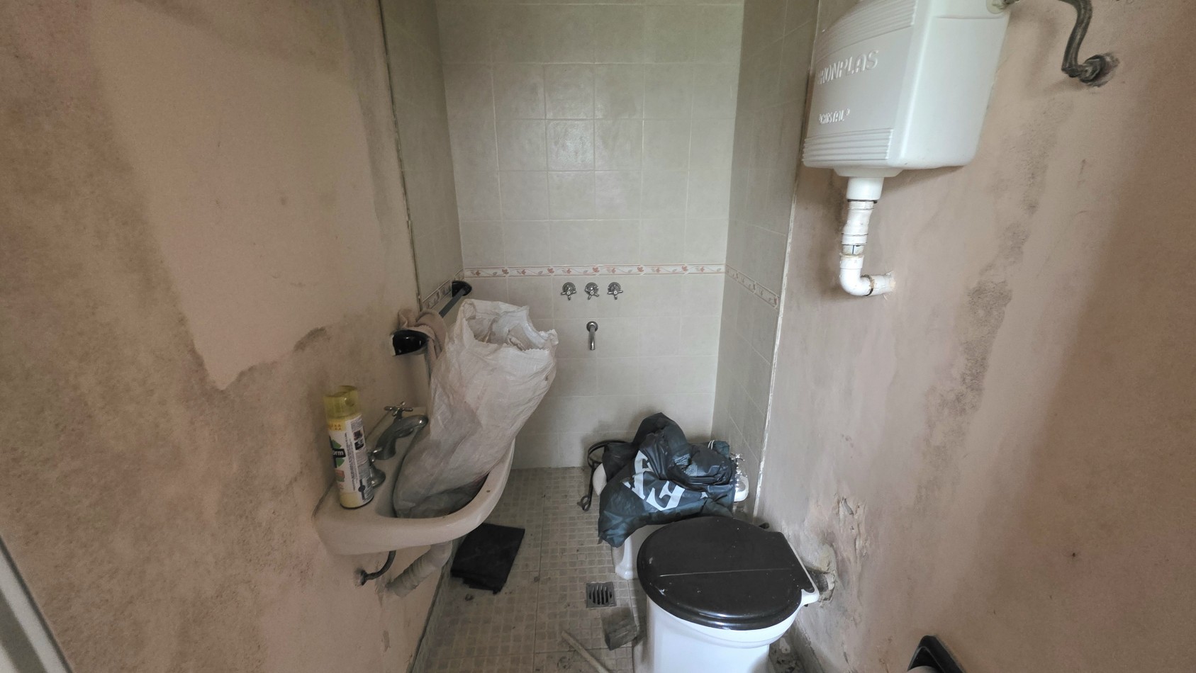 CHALET 3 AMBIENTES CON FONDO Y DEPTO