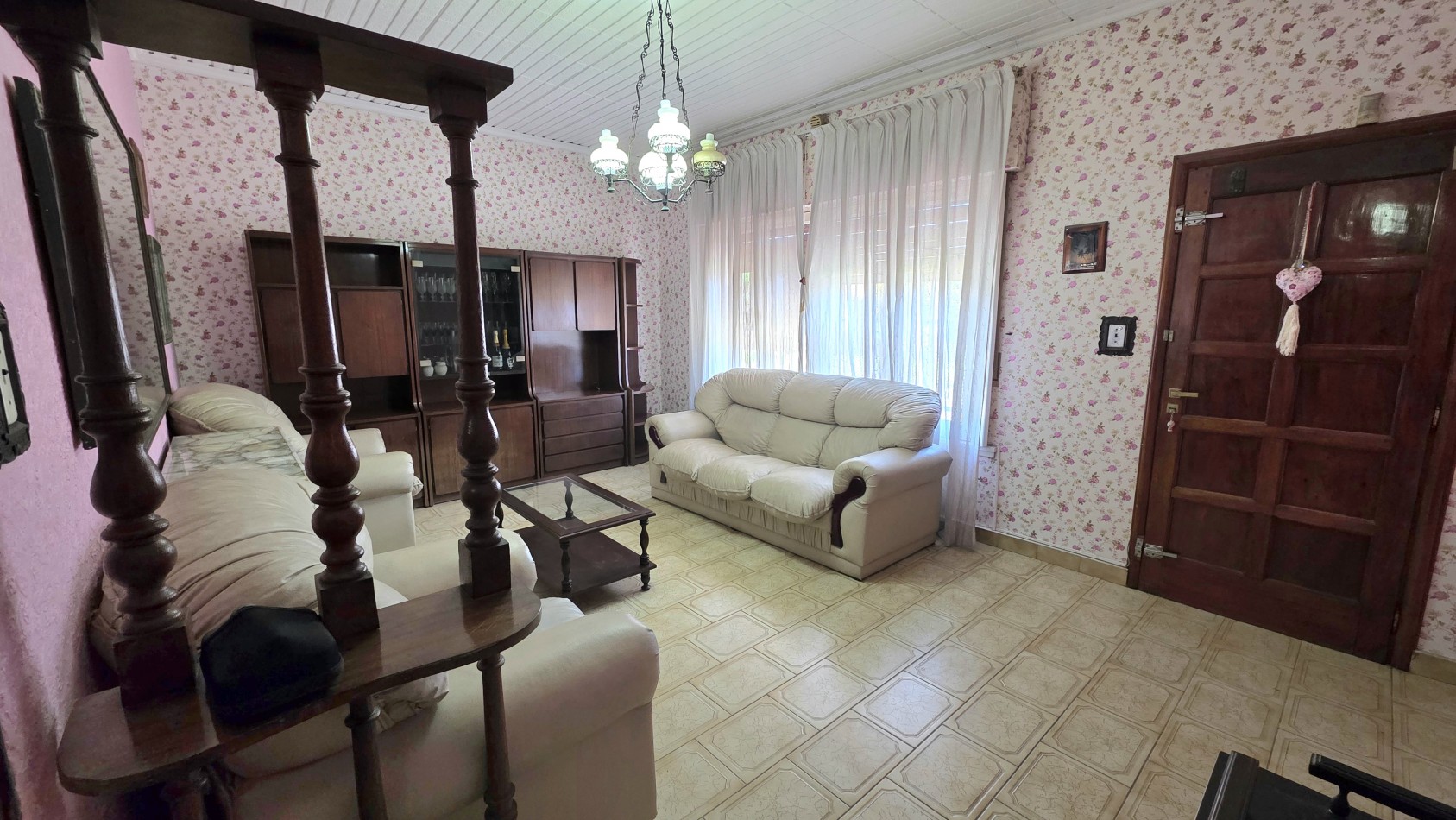 CASA 4 AMBIENTES CON FONDO