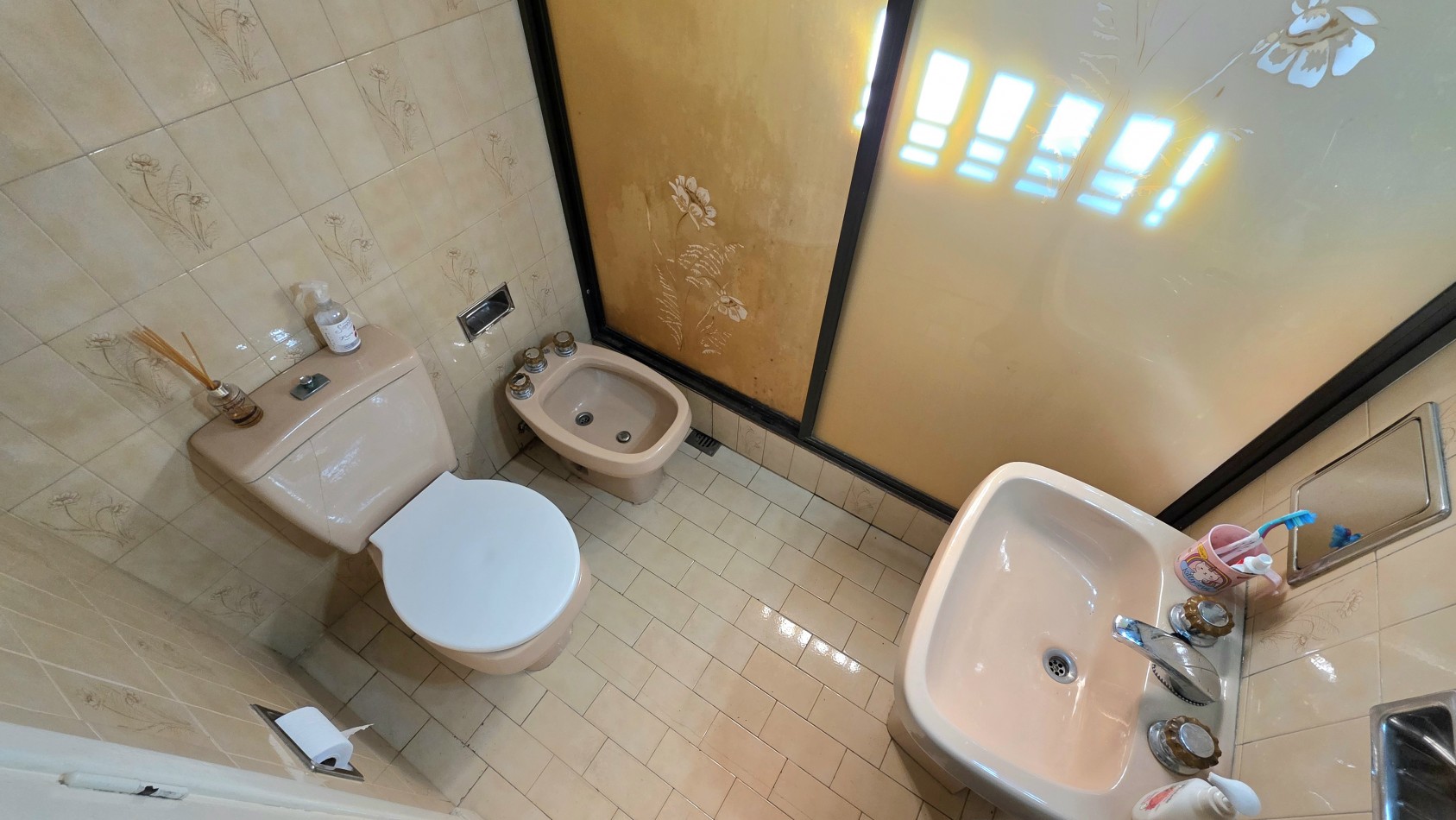 CASA 4 AMBIENTES CON FONDO