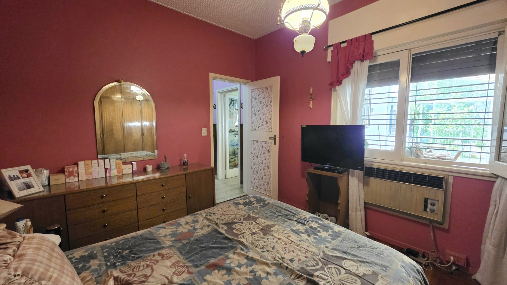 CASA 4 AMBIENTES CON FONDO