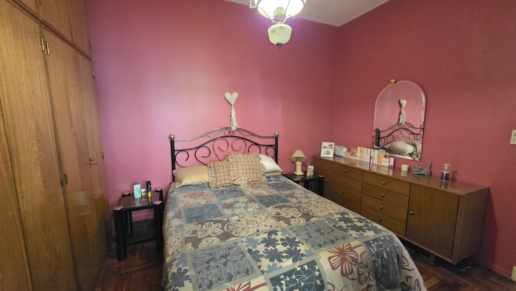 CASA 4 AMBIENTES CON FONDO