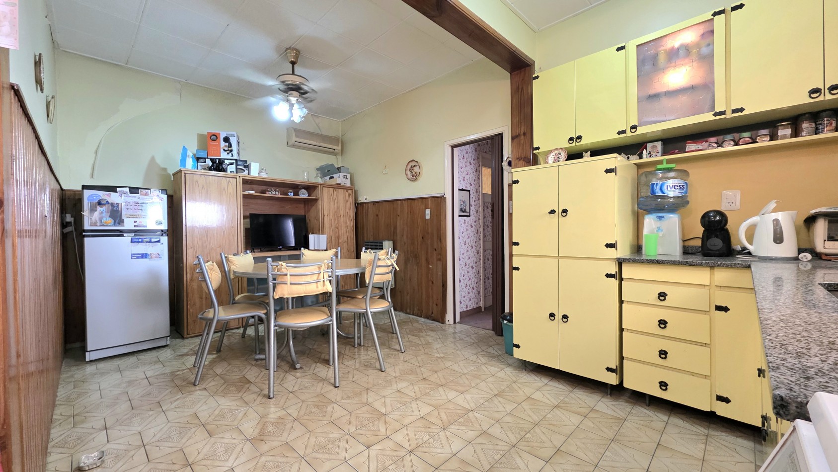 CASA 4 AMBIENTES CON FONDO